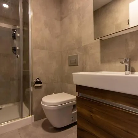 Lägenhet Luminous Modern 1br Flat W Parking #24 *